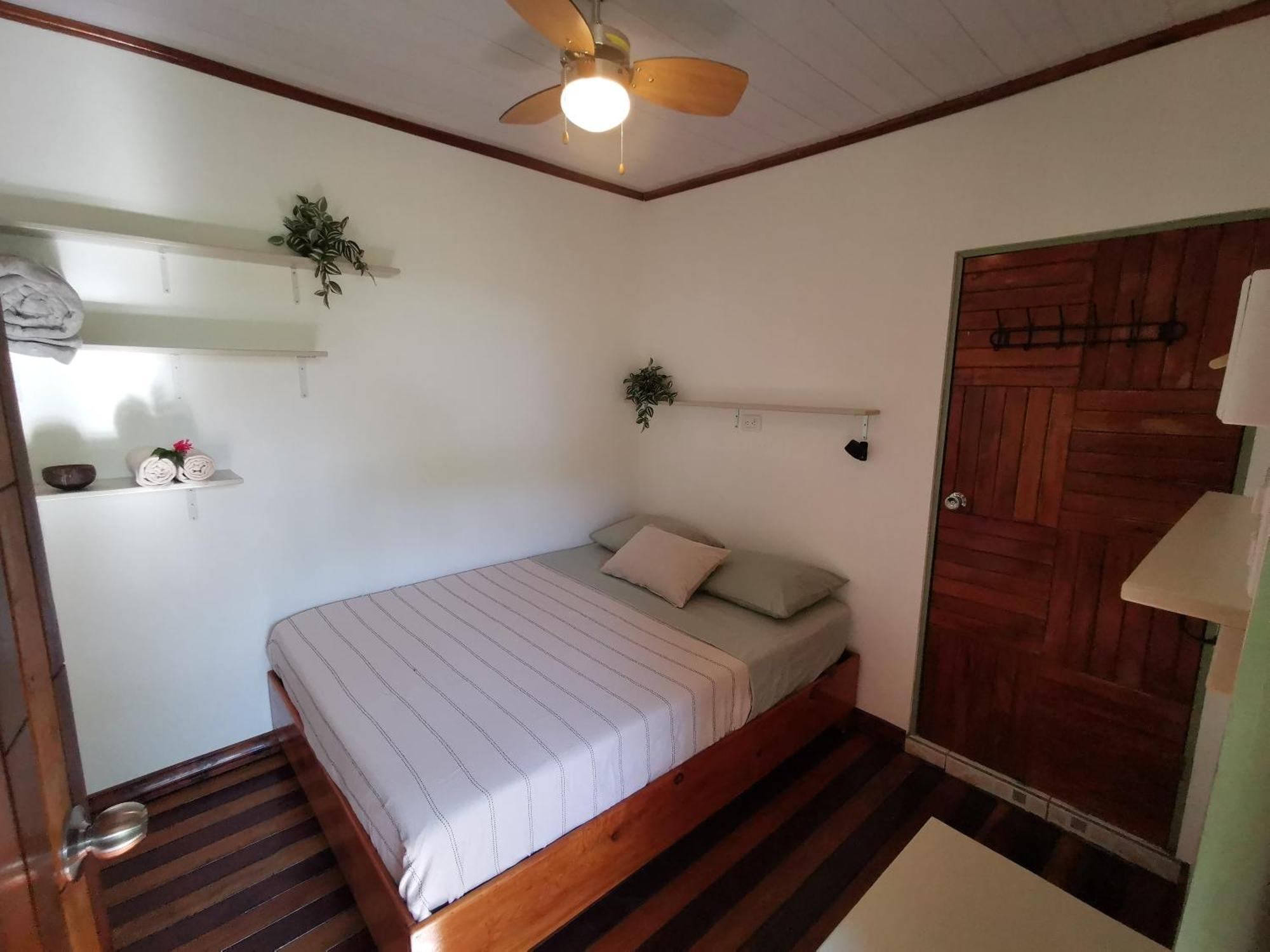 Casa Oh - Oceanview Guesthouse Uvita Exterior photo